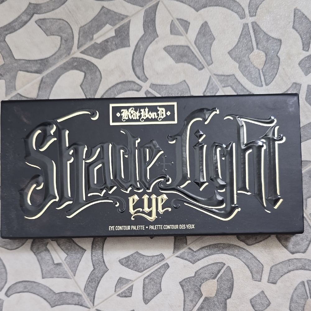 Kat Von D Eye Contour Pallette